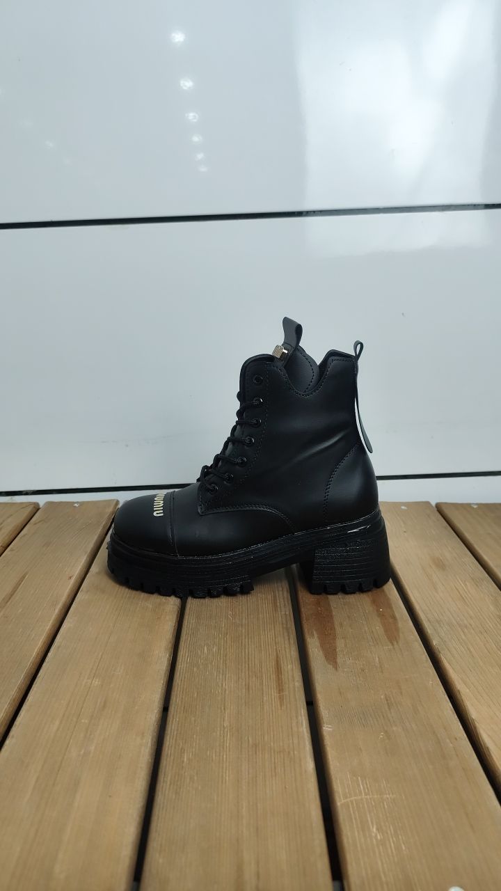 (502653) بوت زنانه miu